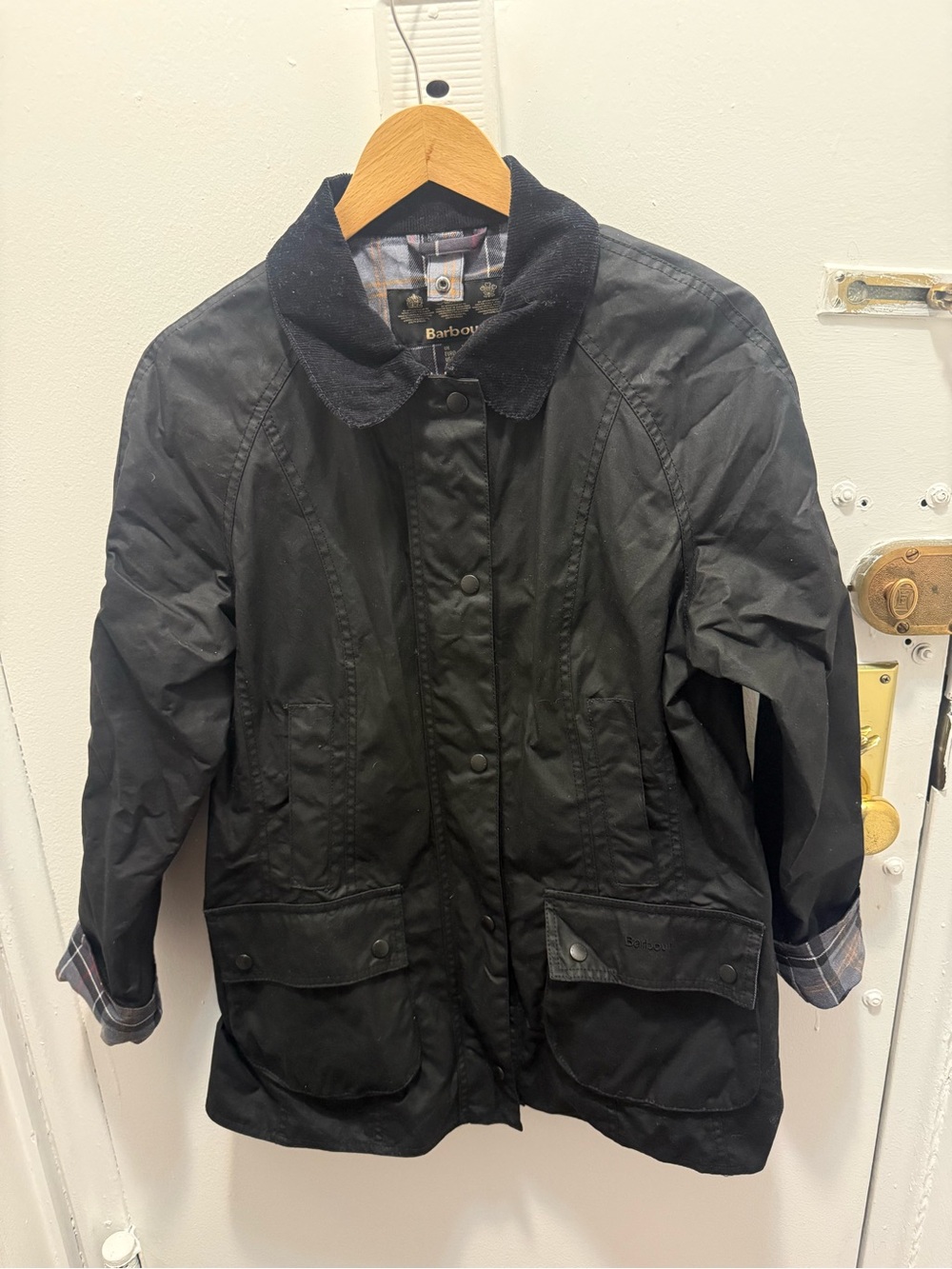 Barbour Beadnell Waxed Jacket in Classic Black! - Picture 2 of 12